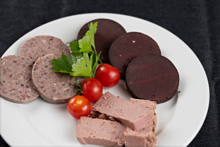 Produkter av innmat, lungemos, blodpølse og leverpostei.