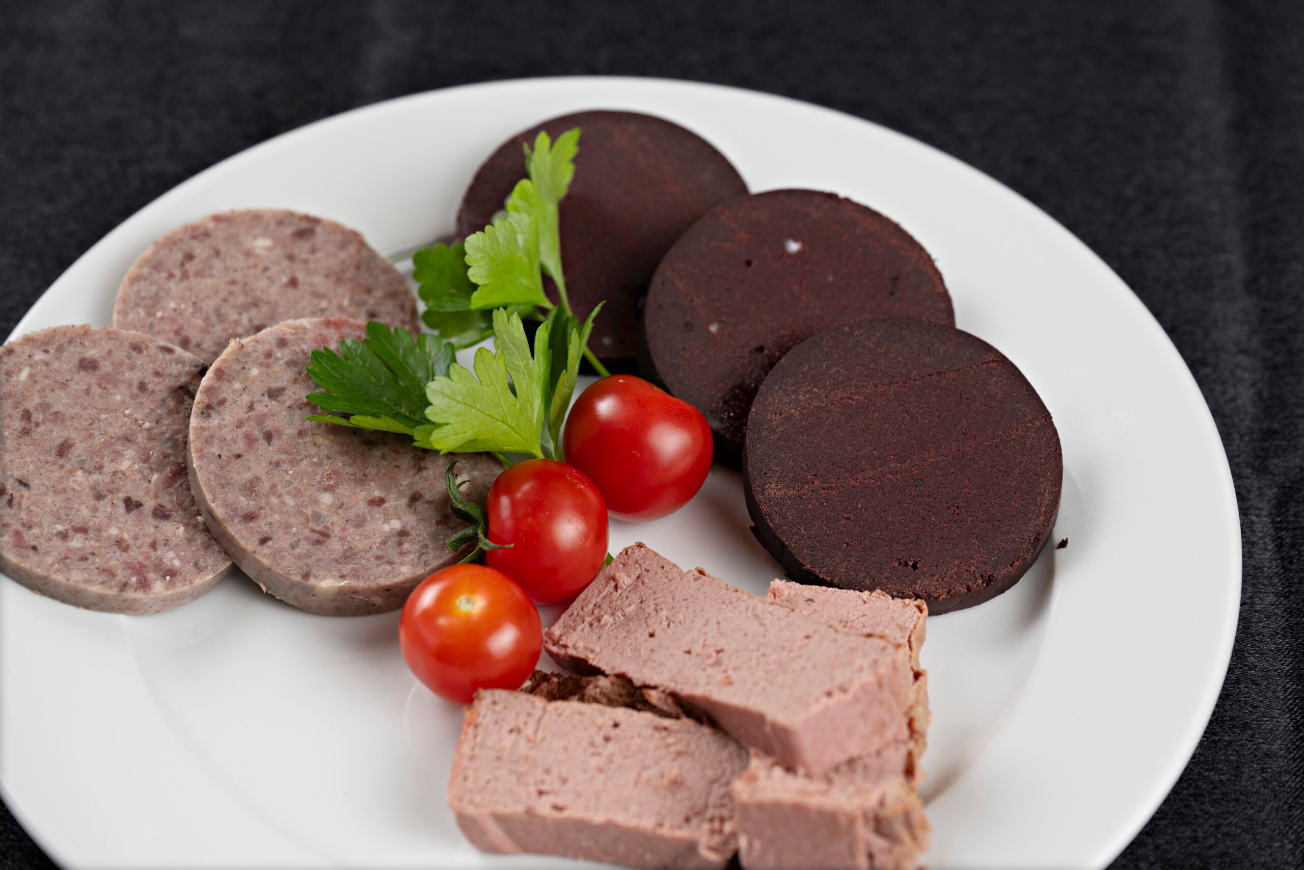 Produkter av innmat, lungemos, blodpølse og leverpostei.